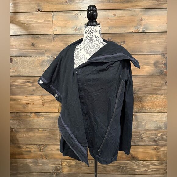 lululemon athletica Dark Gray Asymmetrical Hoodie - Picture 7 of 8